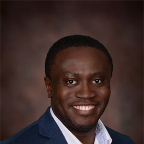 Enoch Owusu headshot